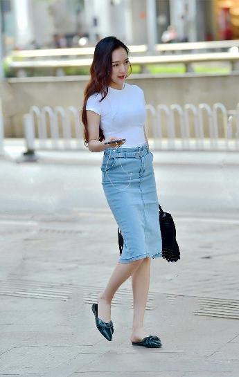 人妻上司厨房出轨2HD院线