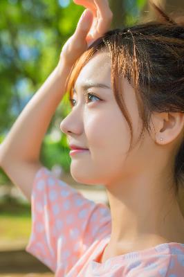 飞机上空姐免费高清原声奔跑